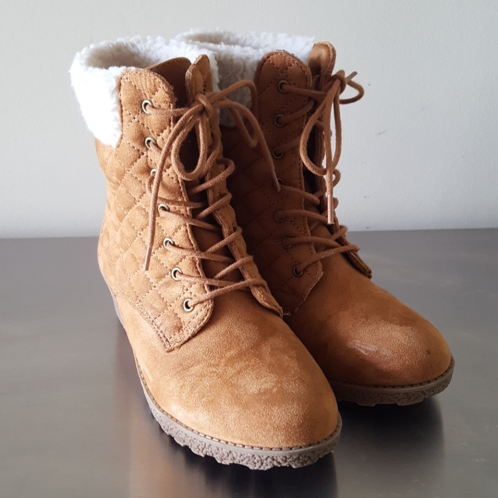 Girls suede boots